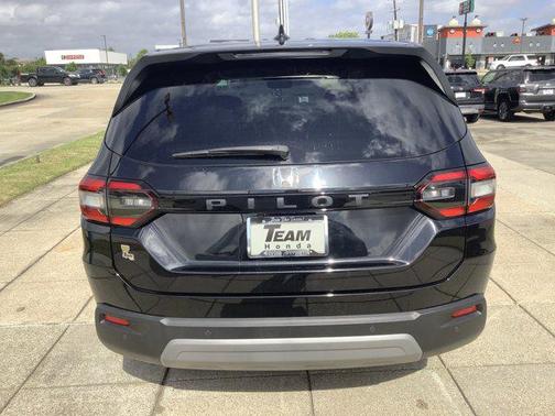 Crystal Black Pearl 2023 Honda Pilot 2WD EX-L 7 Passenger