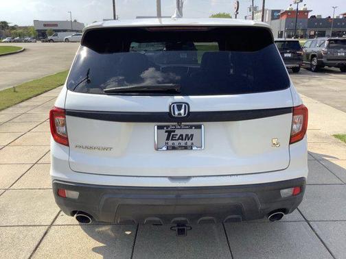 White Diamond Pearl 2019 Honda Passport EX-L