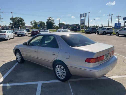 Cashmere Beige Metallic 2001 Toyota Camry LE