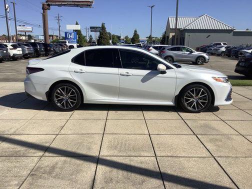 2022 Toyota Camry XLE