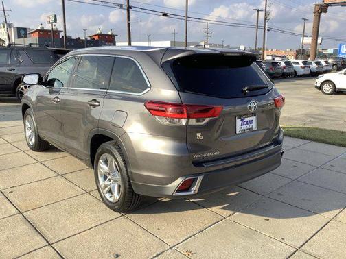 2018 Toyota Highlander Limited Platinum