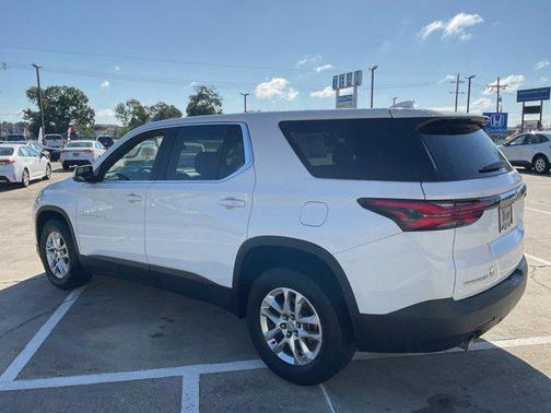 Summit White 2023 Chevrolet Traverse LS