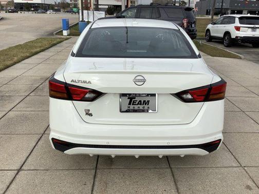 2025 Nissan Altima SV FWD