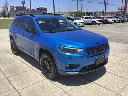 Hydro Blue Pearlcoat 2023 Jeep Cherokee Altitude