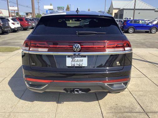 2025 Volkswagen Atlas Cross Sport 2.0T SE w/Technology