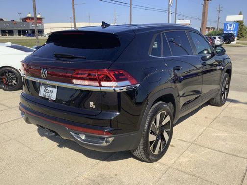 2025 Volkswagen Atlas Cross Sport 2.0T SE w/Technology