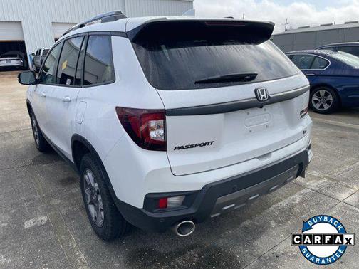 Platinum White Pearl 2023 Honda Passport AWD TrailSport