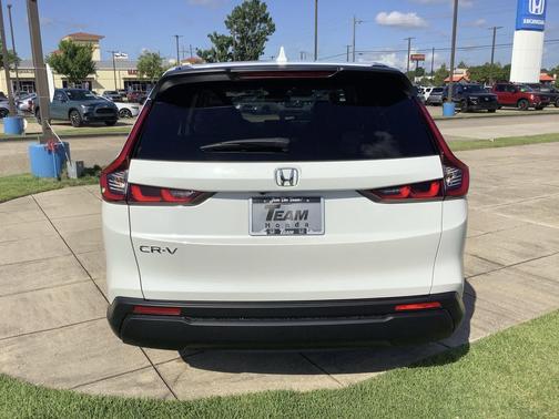 Platinum White Pearl 2026 Honda CR-V LX 2WD