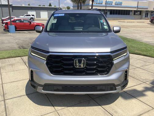 2023 Honda Pilot Touring 8-Passenger