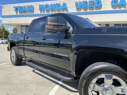Photo 3 of 28 of 2016 Chevrolet Silverado 1500 LT