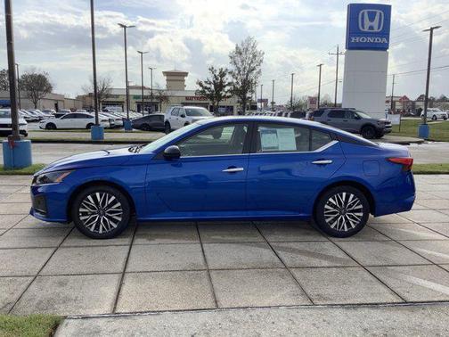 2025 Nissan Altima SV FWD