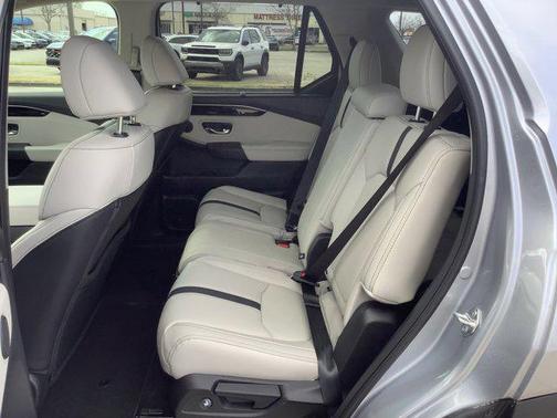 Solar Silver Metallic 2026 Honda Pilot EX-L