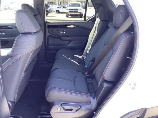 Platinum White Pearl 2026 Honda Pilot Sport