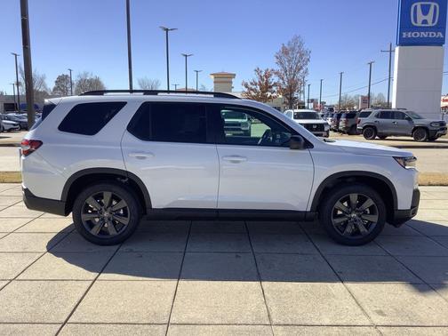 Platinum White Pearl 2026 Honda Pilot Sport