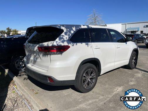 2017 Toyota Highlander LE I4