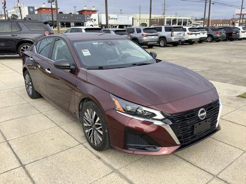 2025 Nissan Altima SV FWD