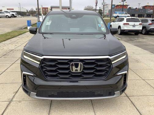 2023 Honda Pilot AWD EX-L 8 Passenger