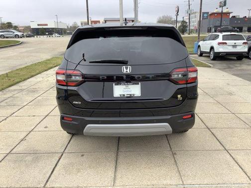 2023 Honda Pilot AWD EX-L 8 Passenger