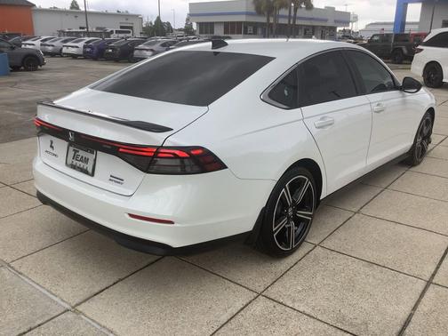 Platinum White Pearl 2025 Honda Accord Hybrid Sport
