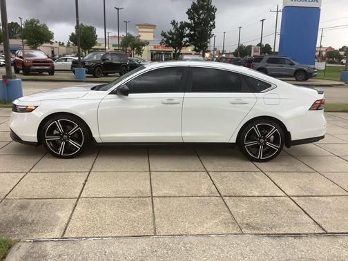 Platinum White Pearl 2025 Honda Accord Hybrid Sport