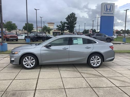 Sterling Gray Metallic 2025 Chevrolet Malibu FWD 1LT