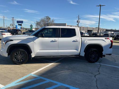 2025 Toyota Tundra SR5
