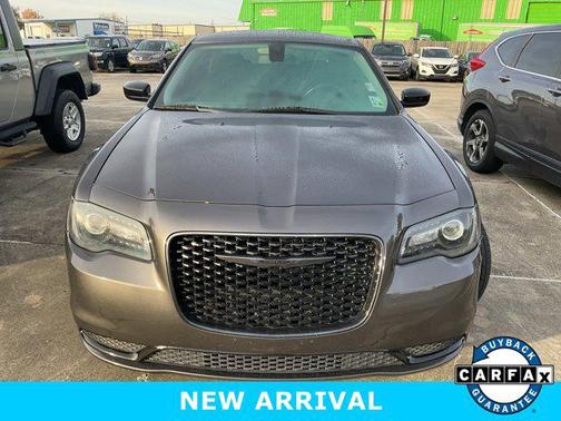 2021 Chrysler 300 Touring