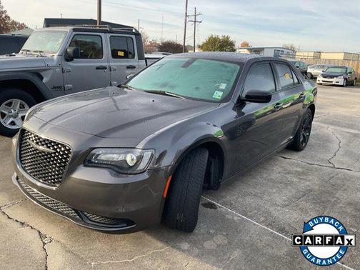 2021 Chrysler 300 Touring