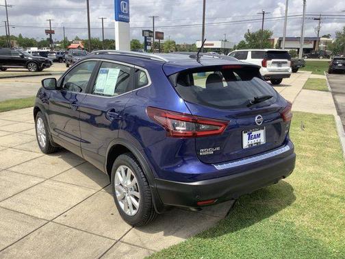 2022 Nissan Rogue Sport SV
