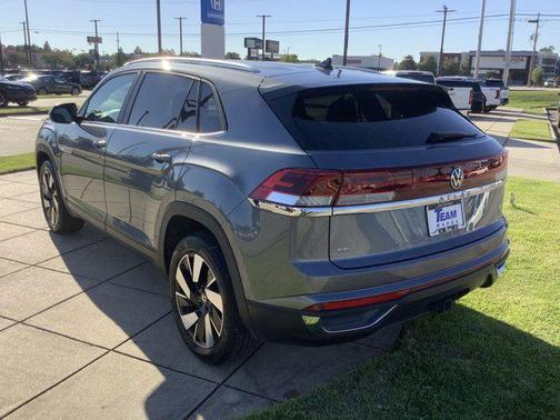 2024 Volkswagen Atlas Cross Sport 2.0T SE w/Technology