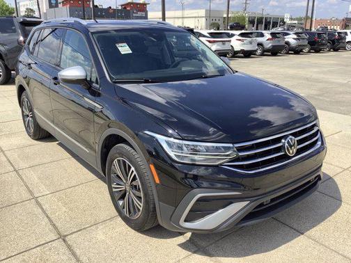2024 Volkswagen Tiguan 2.0T Wolfsburg Edition