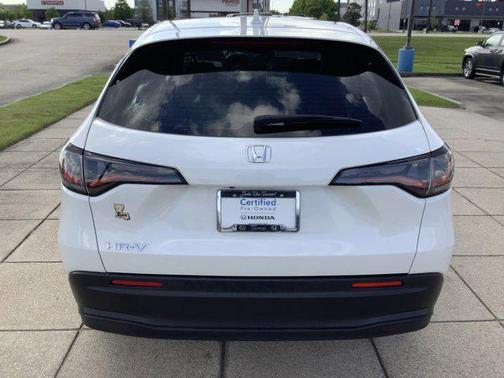 Platinum White Pearl 2025 Honda HR-V LX