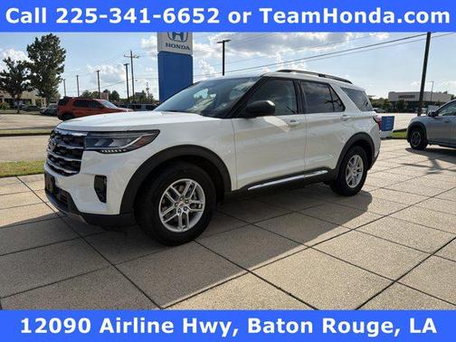 Star White Metallic Tri-Coat 2025 Ford Explorer Active