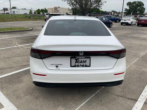 Platinum White Pearl 2024 Honda Accord LX 1.5T