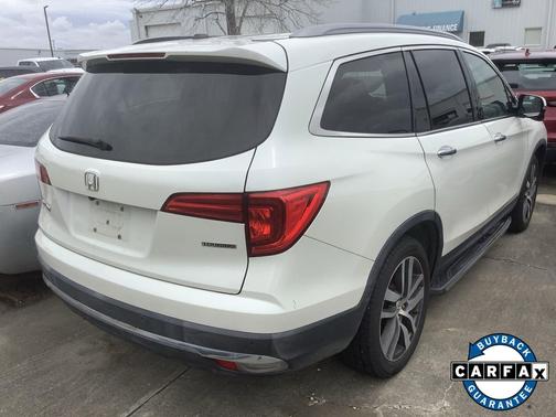 White Diamond Pearl 2018 Honda Pilot Touring