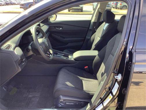 Crystal Black Pearl 2026 Honda Accord SE