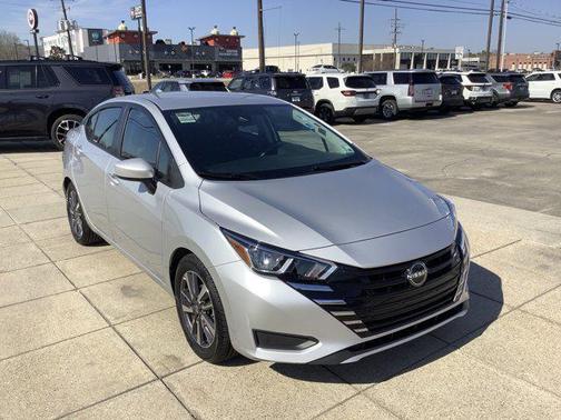 2023 Nissan Versa 1.6 SV