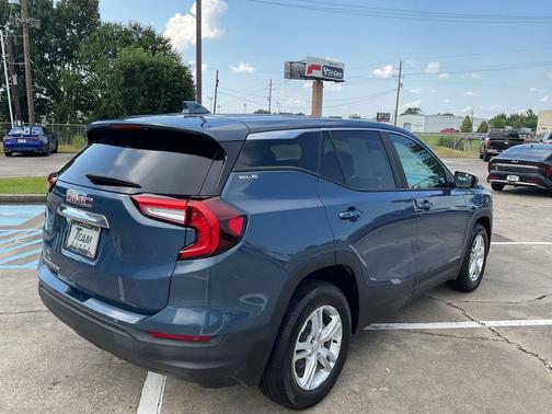 Downpour Metallic 2024 GMC Terrain SLE