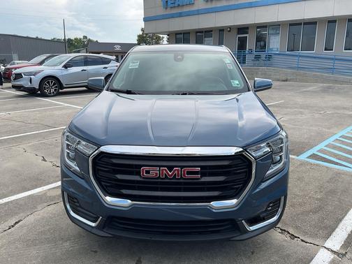 Downpour Metallic 2024 GMC Terrain SLE