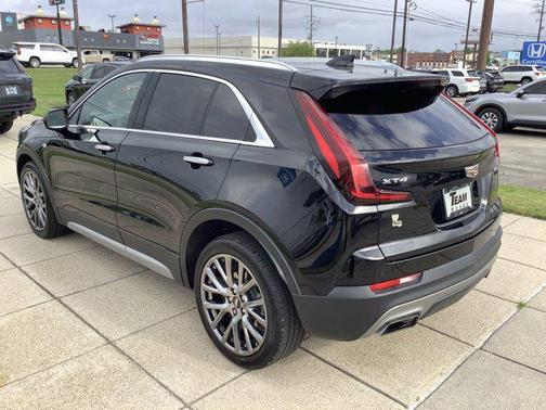 Stellar Black Metallic 2019 Cadillac XT4 Premium Luxury
