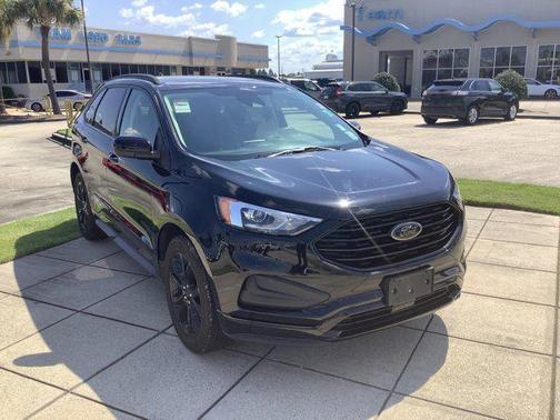 2022 Ford Edge SE