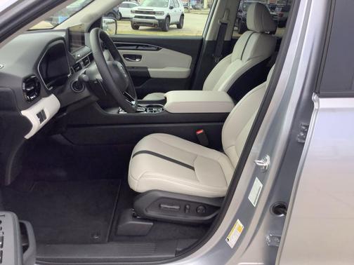 Solar Silver Metallic 2026 Honda Pilot EX-L