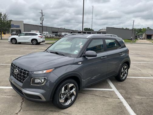 Ecotronic Gray 2025 Hyundai VENUE SEL