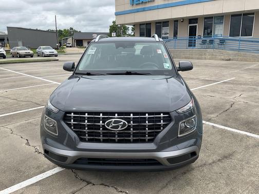 Ecotronic Gray 2025 Hyundai VENUE SEL