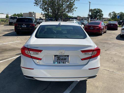 Platinum White Pearl 2019 Honda Accord LX