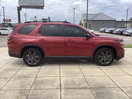 Radiant Red Metallic II 2025 Honda Pilot Sport