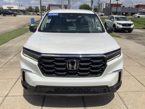 Platinum White Pearl 2023 Honda Pilot 2WD LX