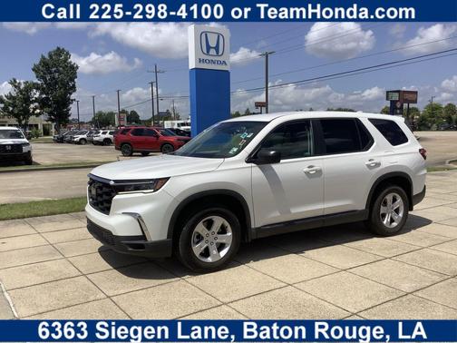 Platinum White Pearl 2023 Honda Pilot 2WD LX