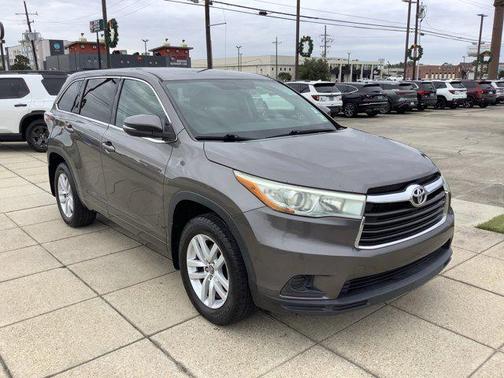 2016 Toyota Highlander LE