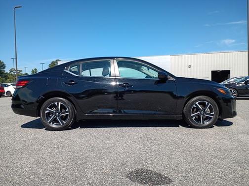 Black 2024 Nissan Sentra SV